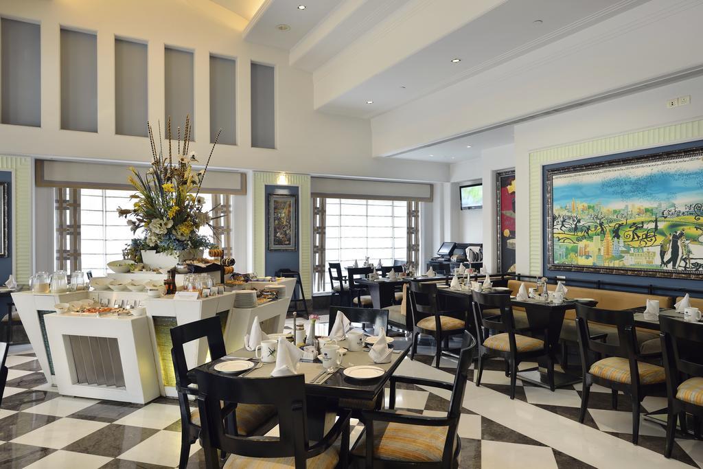 Park Plaza Gurgaon Hotel Buitenkant foto The restaurant
