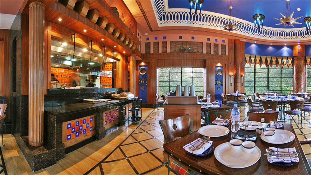 Park Plaza Gurgaon Hotel Buitenkant foto The restaurant